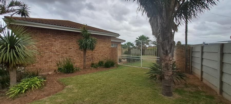  Bedroom Property for Sale in Windsor Park Eastern Cape